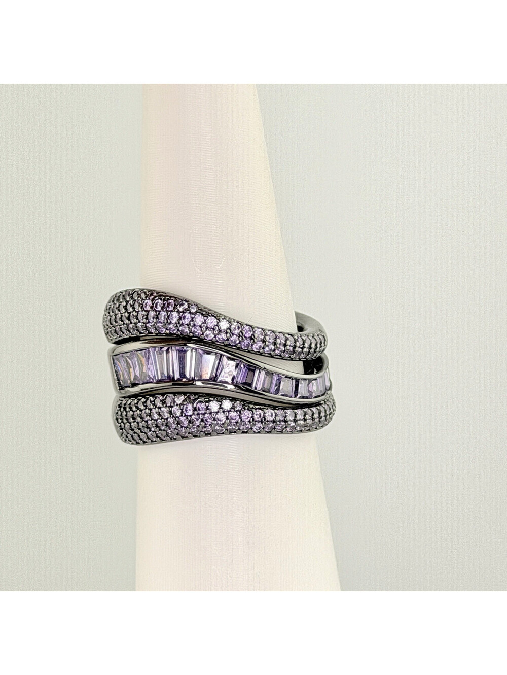 Bomb Party Sirens Rare Unicorn Sz 9 "Haunting Tide" Amethyst on Hematite RG54208